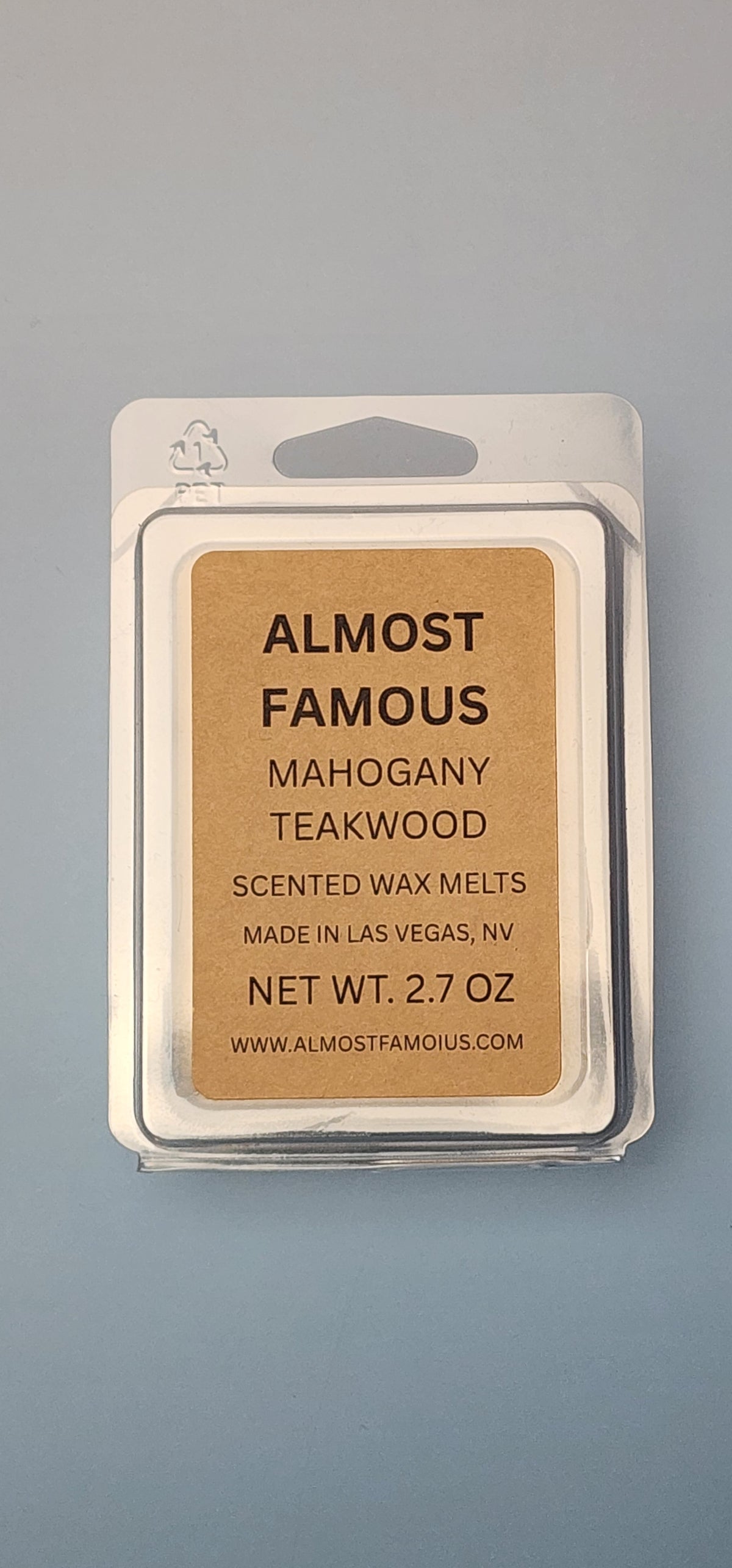 Premium Mahogany Teakwood Soy Wax Melts (2.7 Oz)