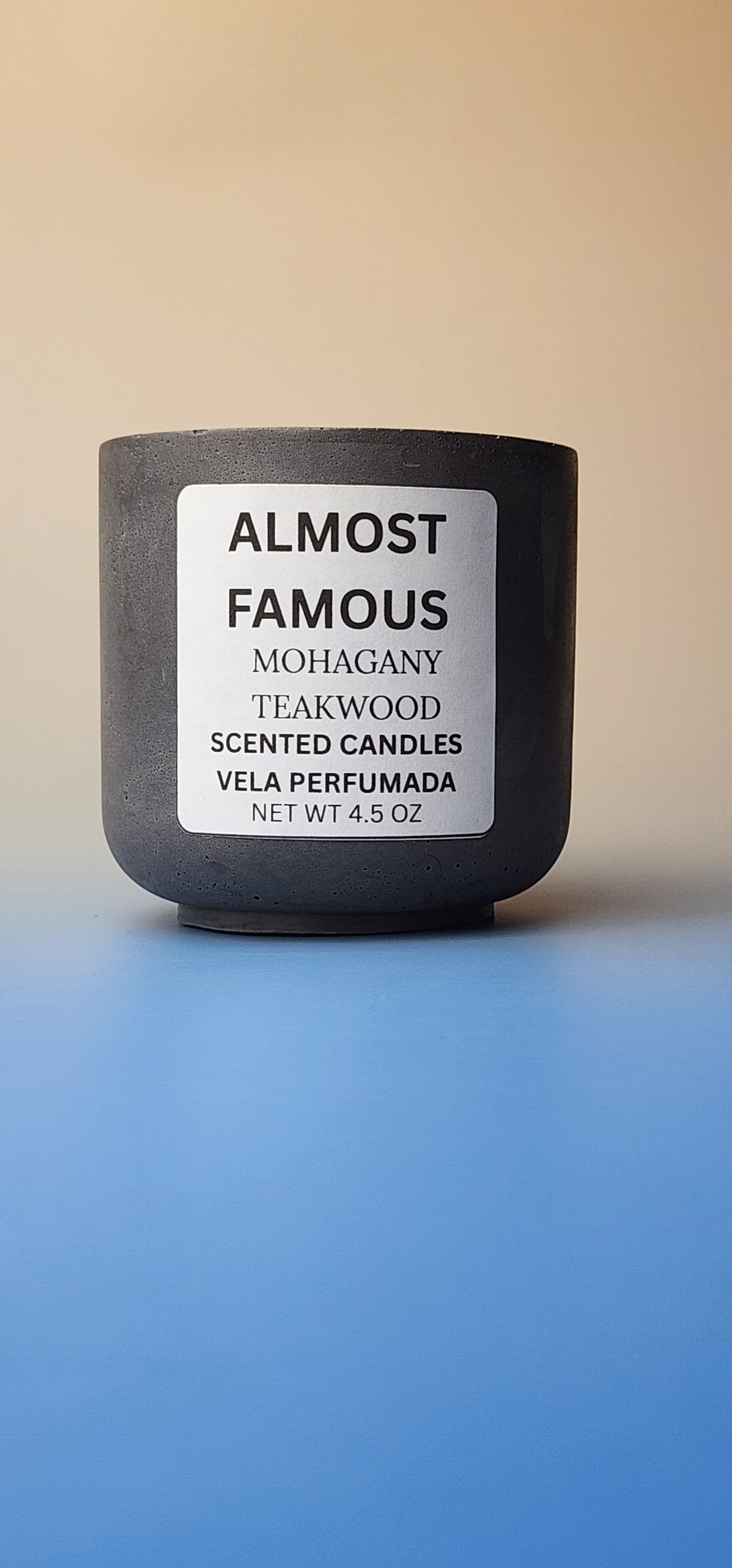 Mohagany Teakwood Scented Candle 4.5 oz